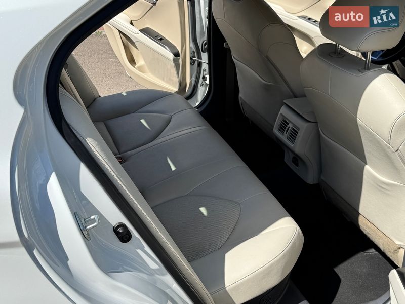 Седан Toyota Camry 2021 в Одессе