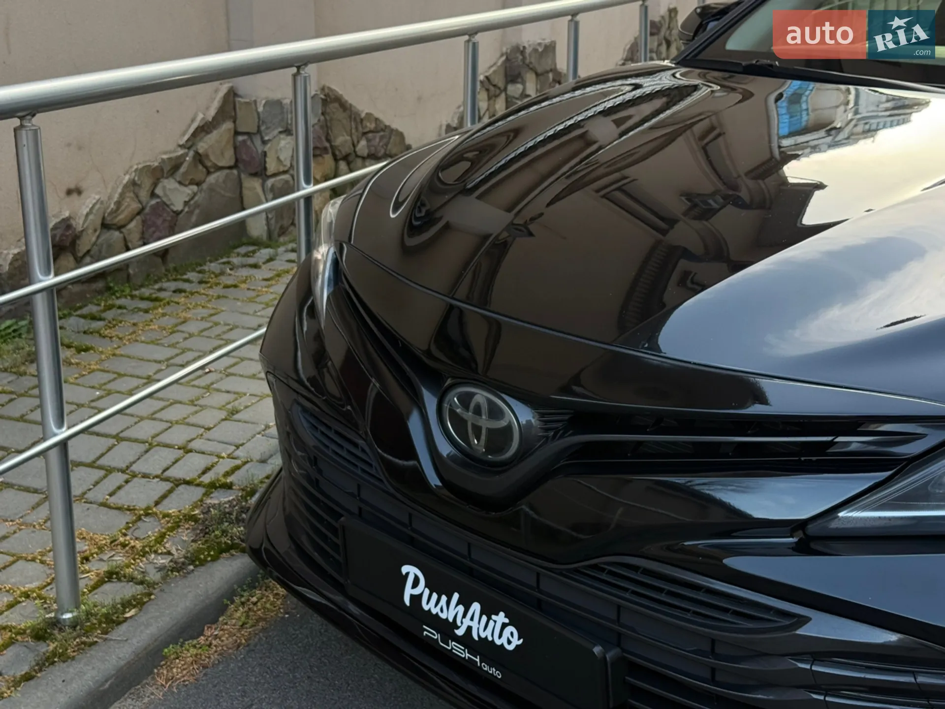 2017 Toyota Camry - мініатюра 2