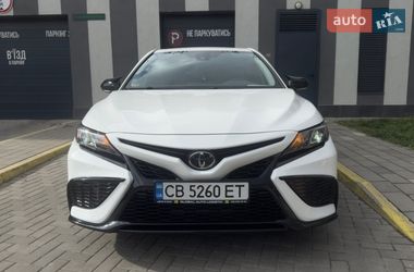 Седан Toyota Camry 2022 в Львове