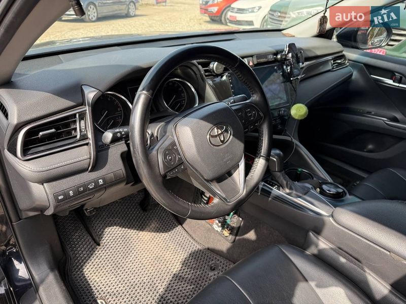 Седан Toyota Camry 2019 в Коломые