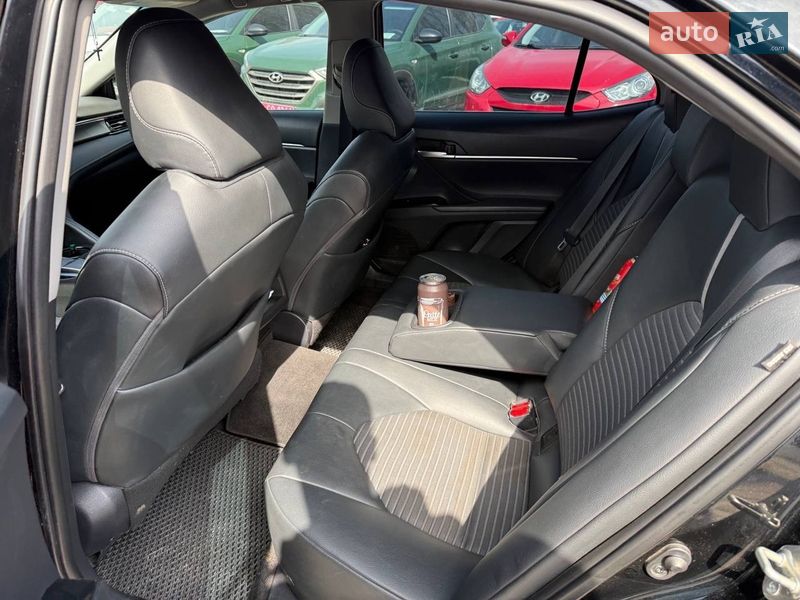 Седан Toyota Camry 2019 в Коломые