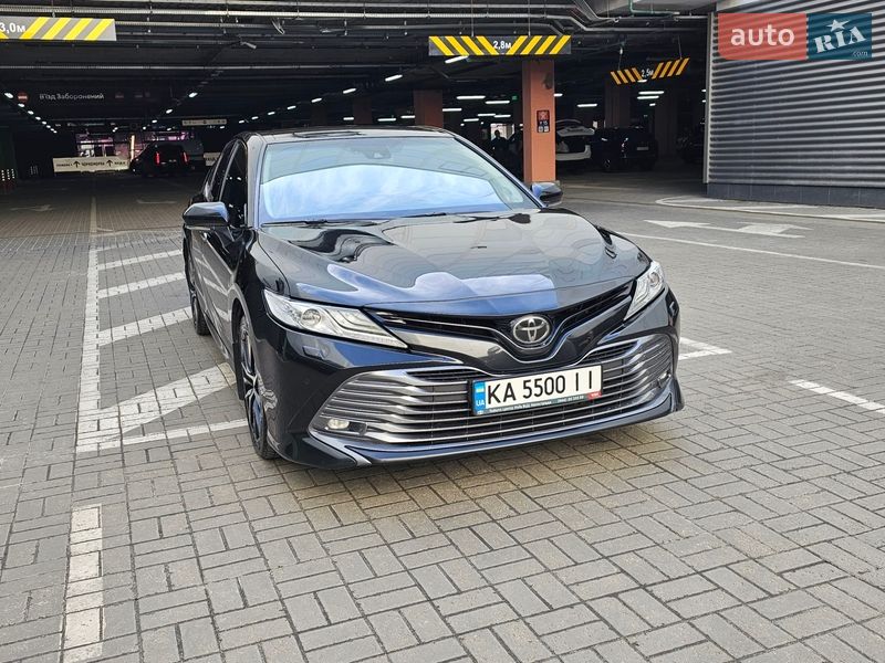 Седан Toyota Camry 2019 в Киеве фото Седан Toyota Camry 2019 в Киеве