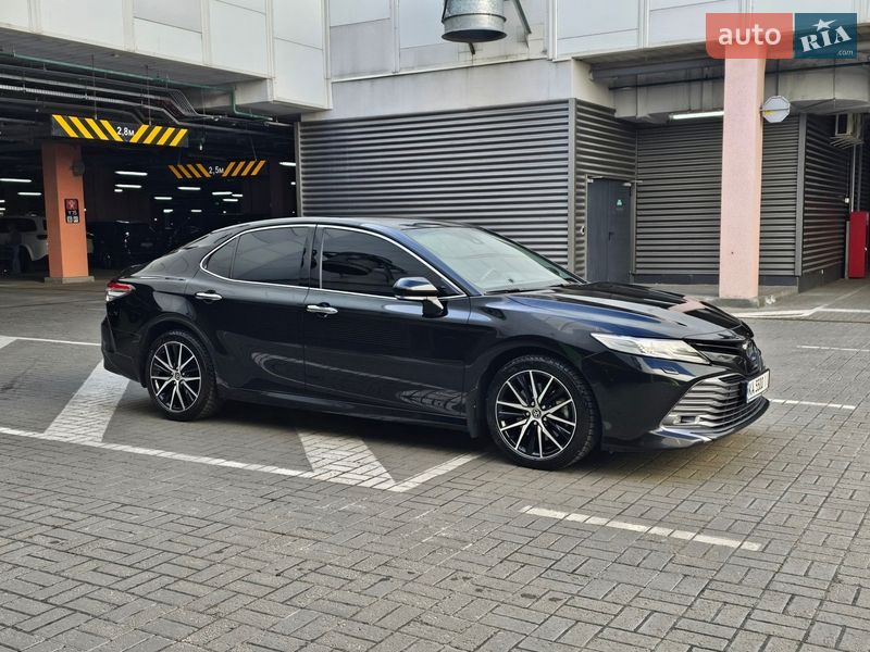 Седан Toyota Camry 2019 в Киеве фото 5 Седан Toyota Camry 2019 в Киеве