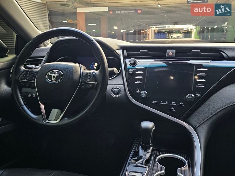 Седан Toyota Camry 2019 в Киеве фото 32 Седан Toyota Camry 2019 в Киеве