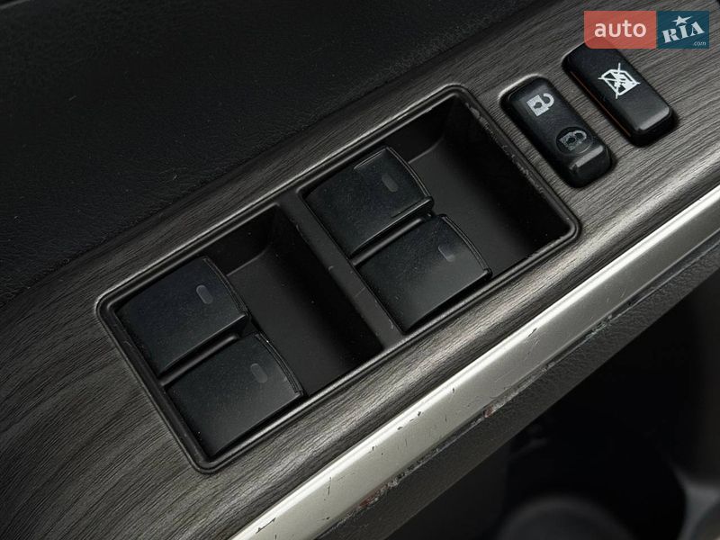 Седан Toyota Camry 2013 в Днепре