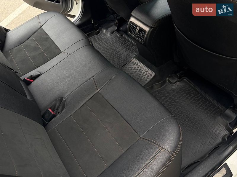 Седан Toyota Camry 2013 в Днепре