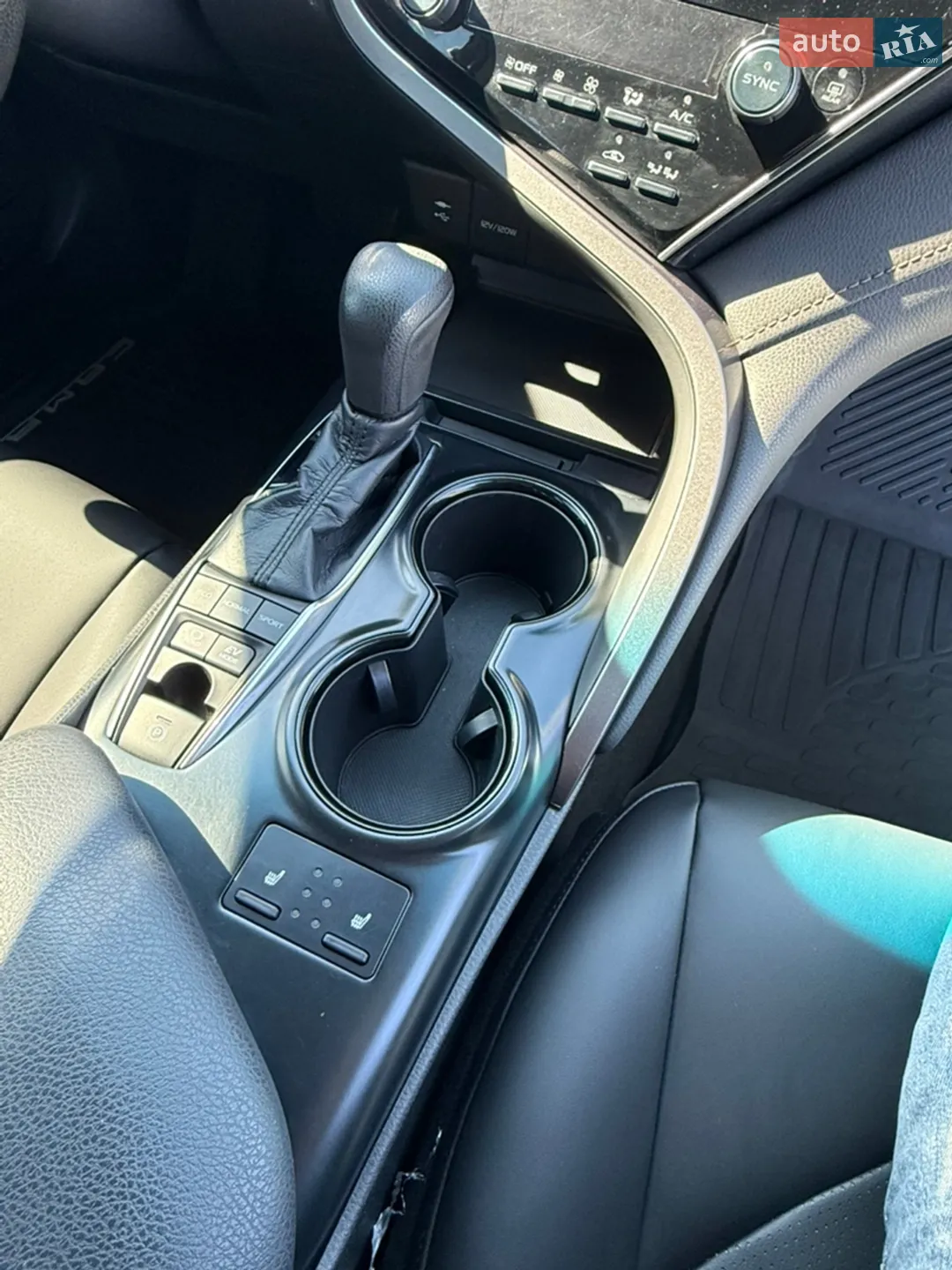2019 Toyota Camry - мініатюра 35