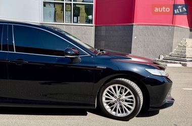 Седан Toyota Camry 2020 в Киеве