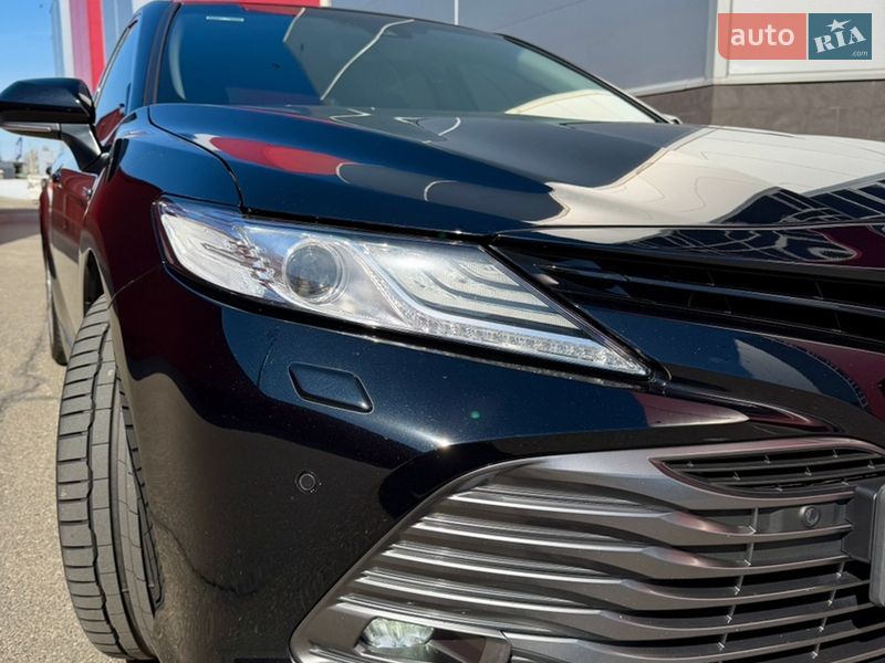 Седан Toyota Camry 2020 в Киеве