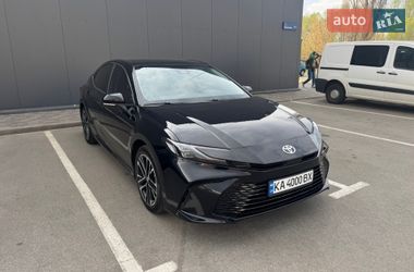 Седан Toyota Camry 2024 в Києві
