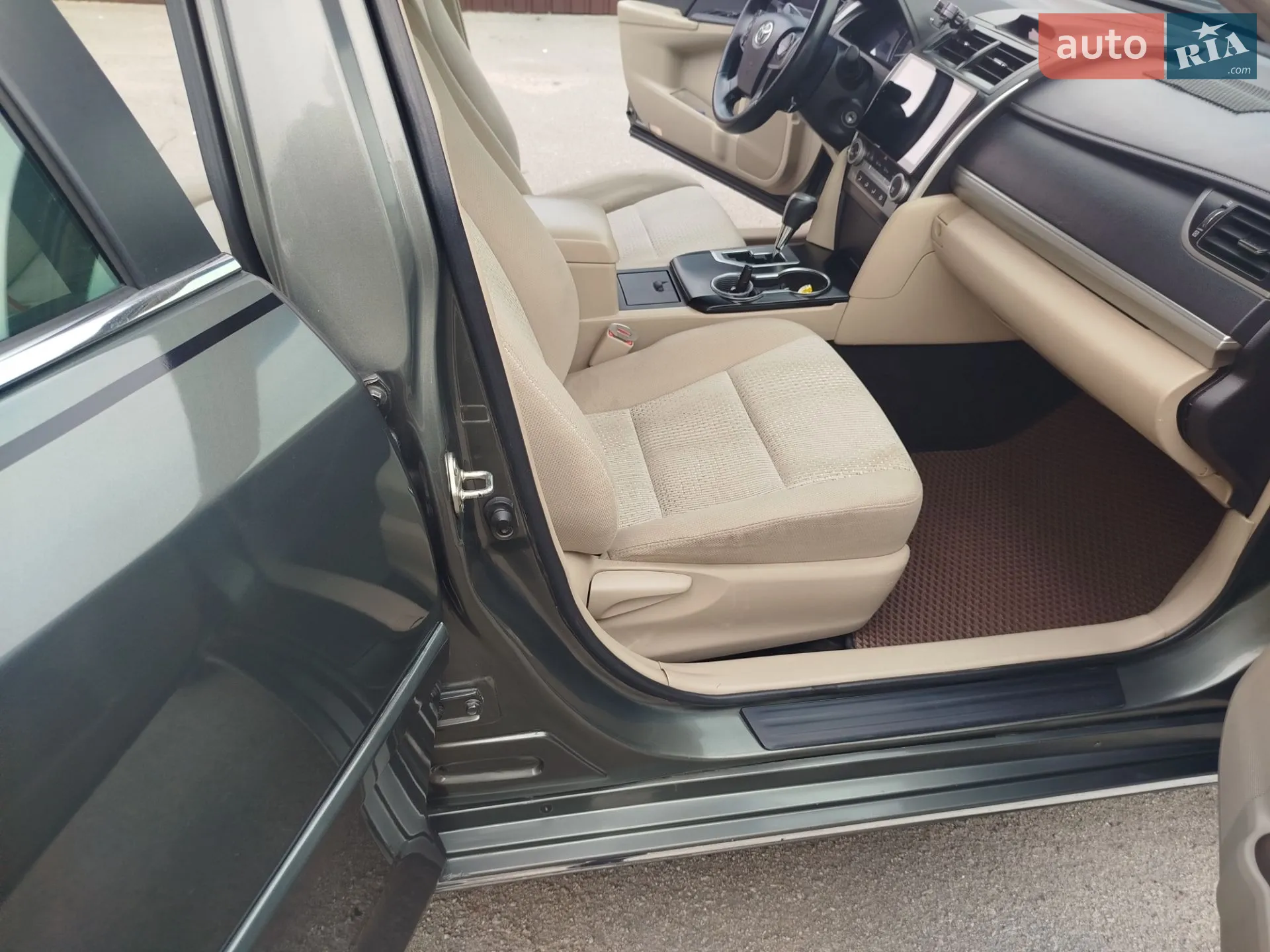 2013 Toyota Camry - мініатюра 19