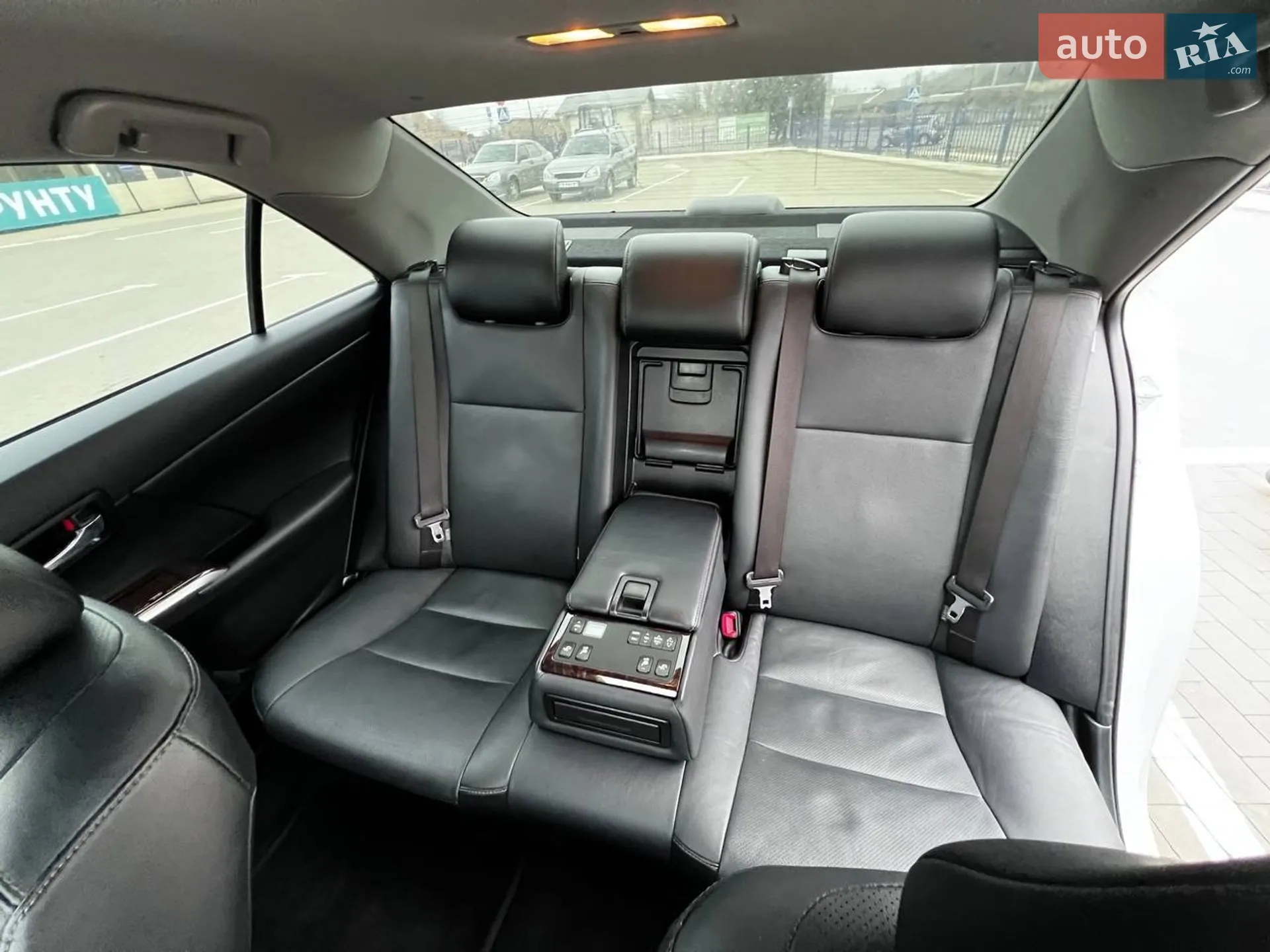 2016 Toyota Camry - мініатюра 17