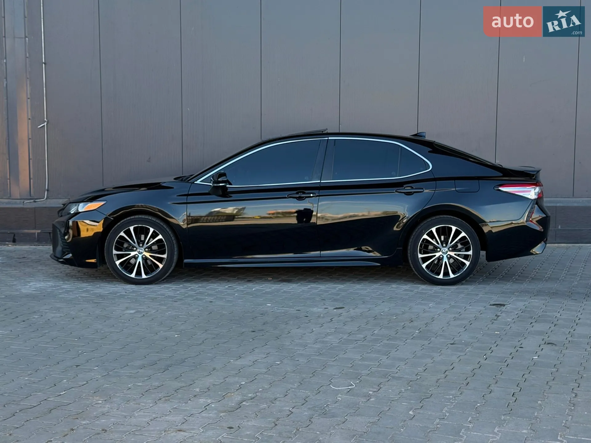 2019 Toyota Camry - мініатюра 11