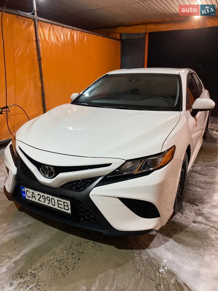 2016 Toyota Camry - мініатюра 19