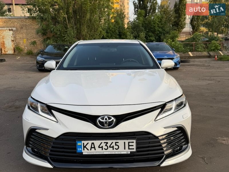 Toyota Camry 2022