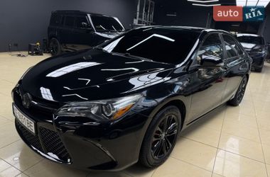 Седан Toyota Camry 2016 в Дніпрі