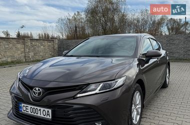 Седан Toyota Camry 2018 в Черновцах