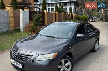 Седан Toyota Camry 2007 в Киеве