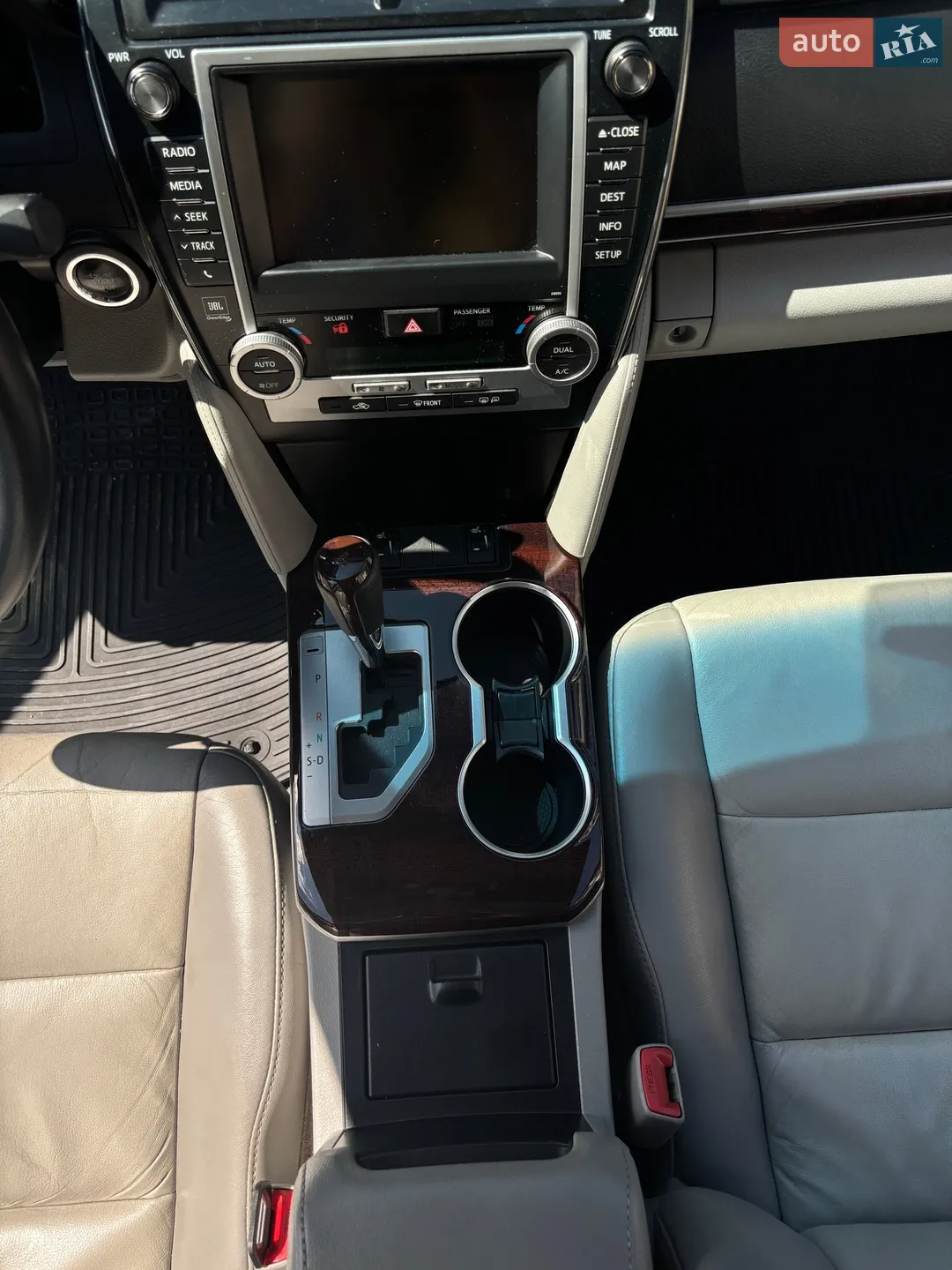 2012 Toyota Camry - мініатюра 25