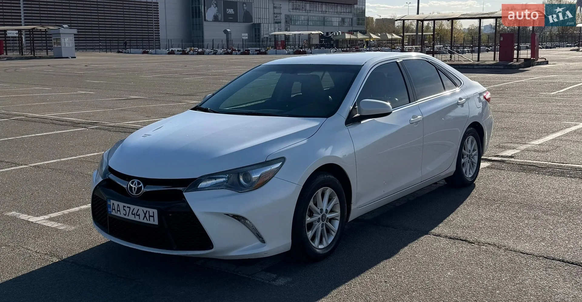 2015 Toyota Camry - мініатюра 4