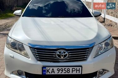 Седан Toyota Camry 2013 в Прилуках