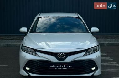 Седан Toyota Camry 2019 в Миколаєві