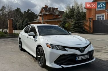 Седан Toyota Camry 2017 в Києві