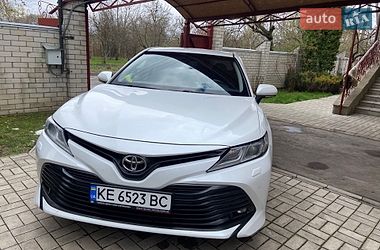 Седан Toyota Camry 2017 в Івано-Франківську