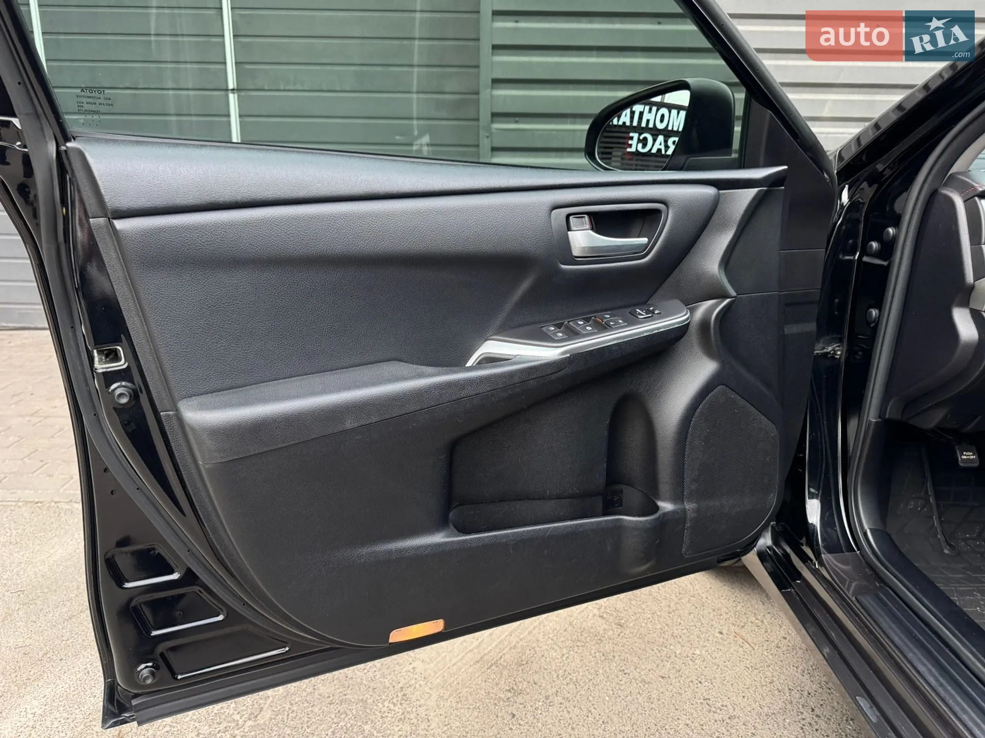2017 Toyota Camry - мініатюра 21