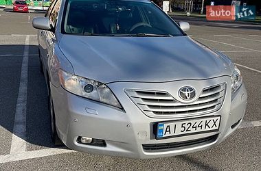 Седан Toyota Camry 2008 в Броварах