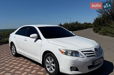 Седан Toyota Camry 2011 в Татарбунарах