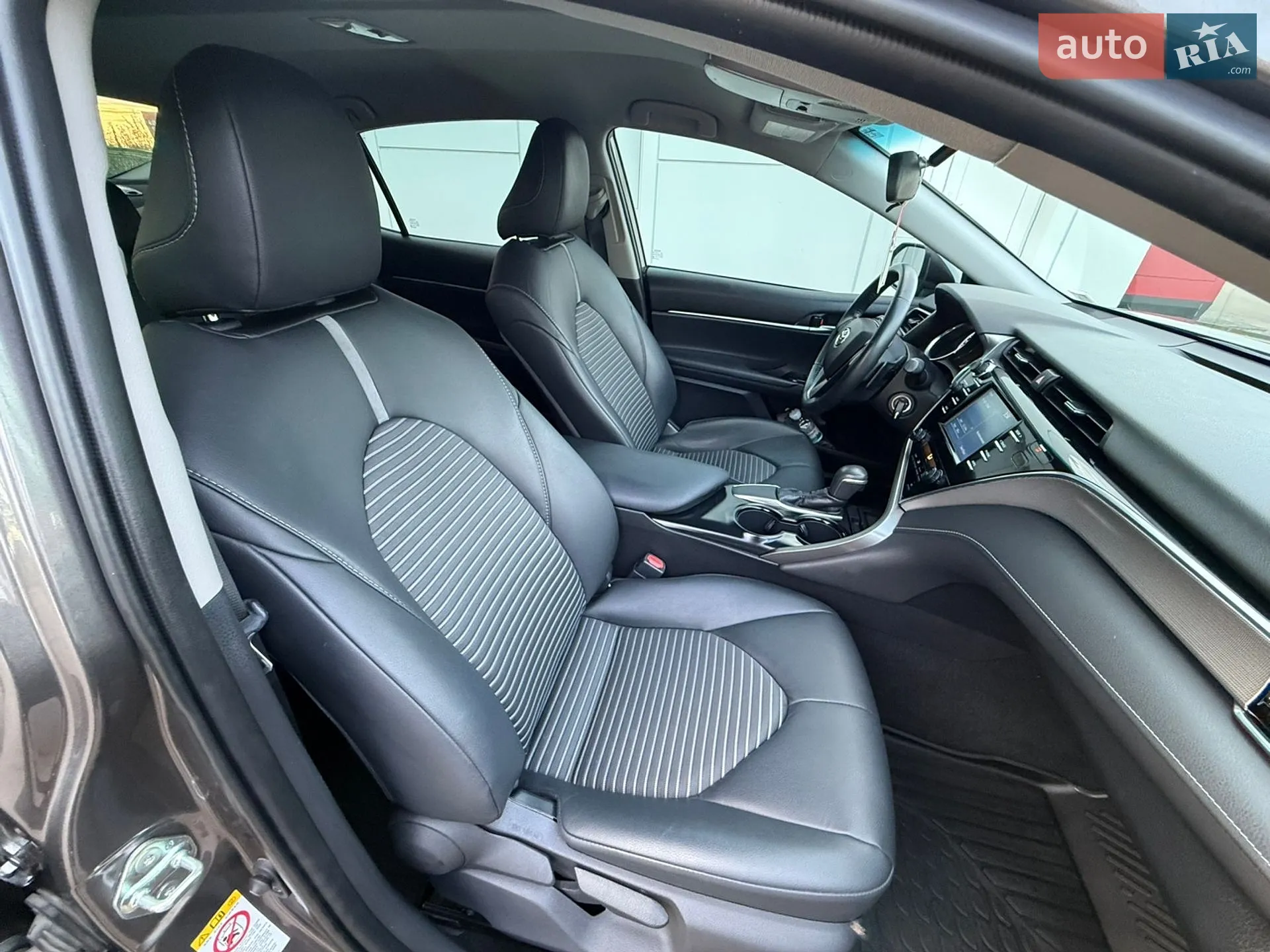 2018 Toyota Camry - мініатюра 24