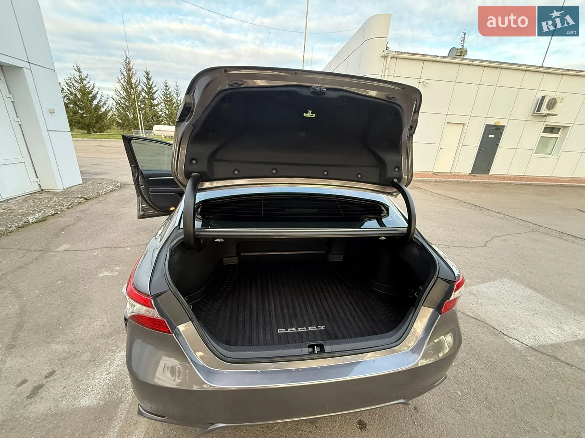 2018 Toyota Camry - мініатюра 32