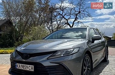 Седан Toyota Camry 2021 в Киеве