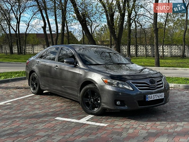 Toyota Camry 2011