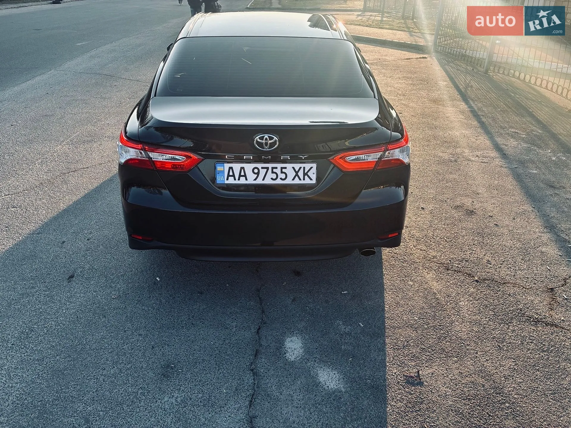 2019 Toyota Camry - мініатюра 17