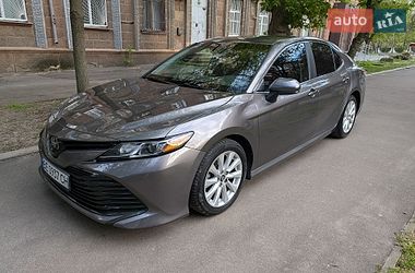 Седан Toyota Camry 2018 в Миколаєві