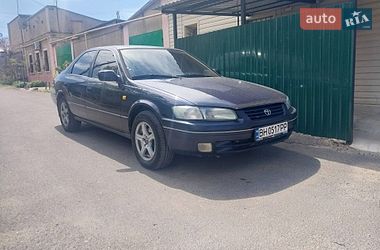 Седан Toyota Camry 1996 в Одессе