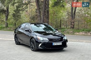 Седан Toyota Camry 2017 в Ирпене