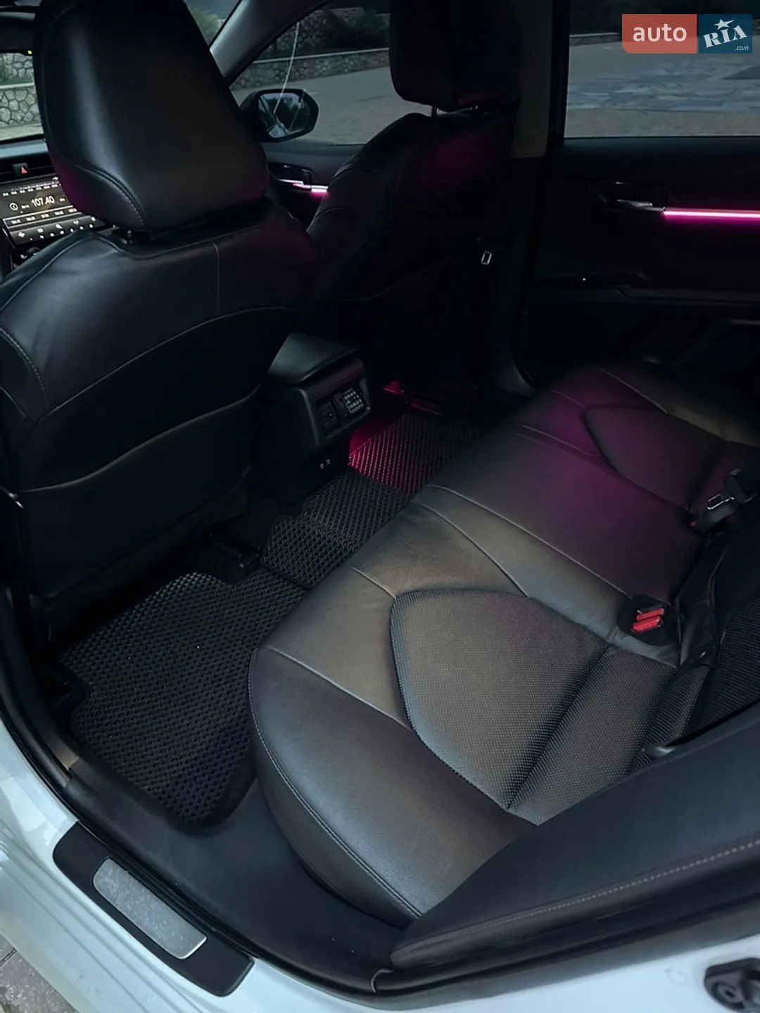 2018 Toyota Camry - мініатюра 35