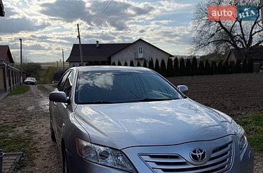 Седан Toyota Camry 2007 в Черновцах