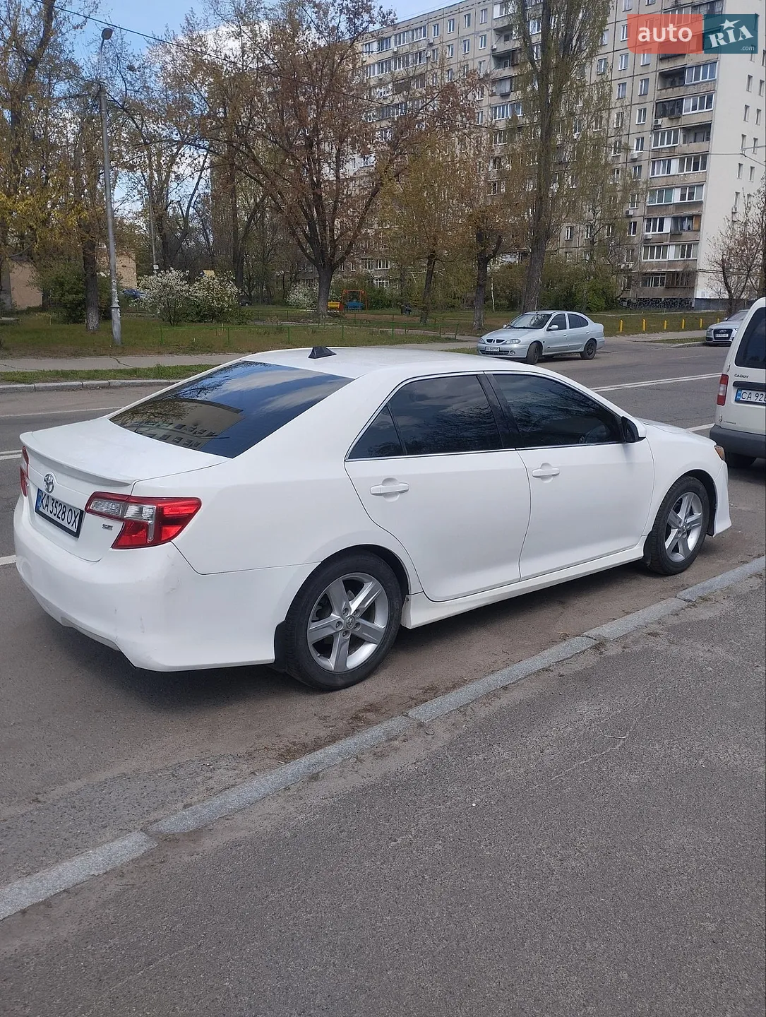 2013 Toyota Camry - мініатюра 4