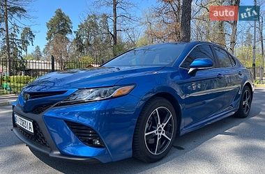 Седан Toyota Camry 2019 в Буче