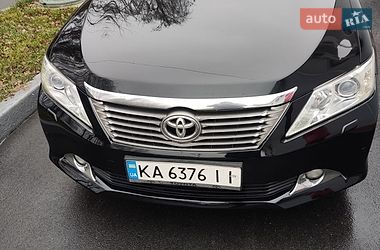 Седан Toyota Camry 2011 в Киеве