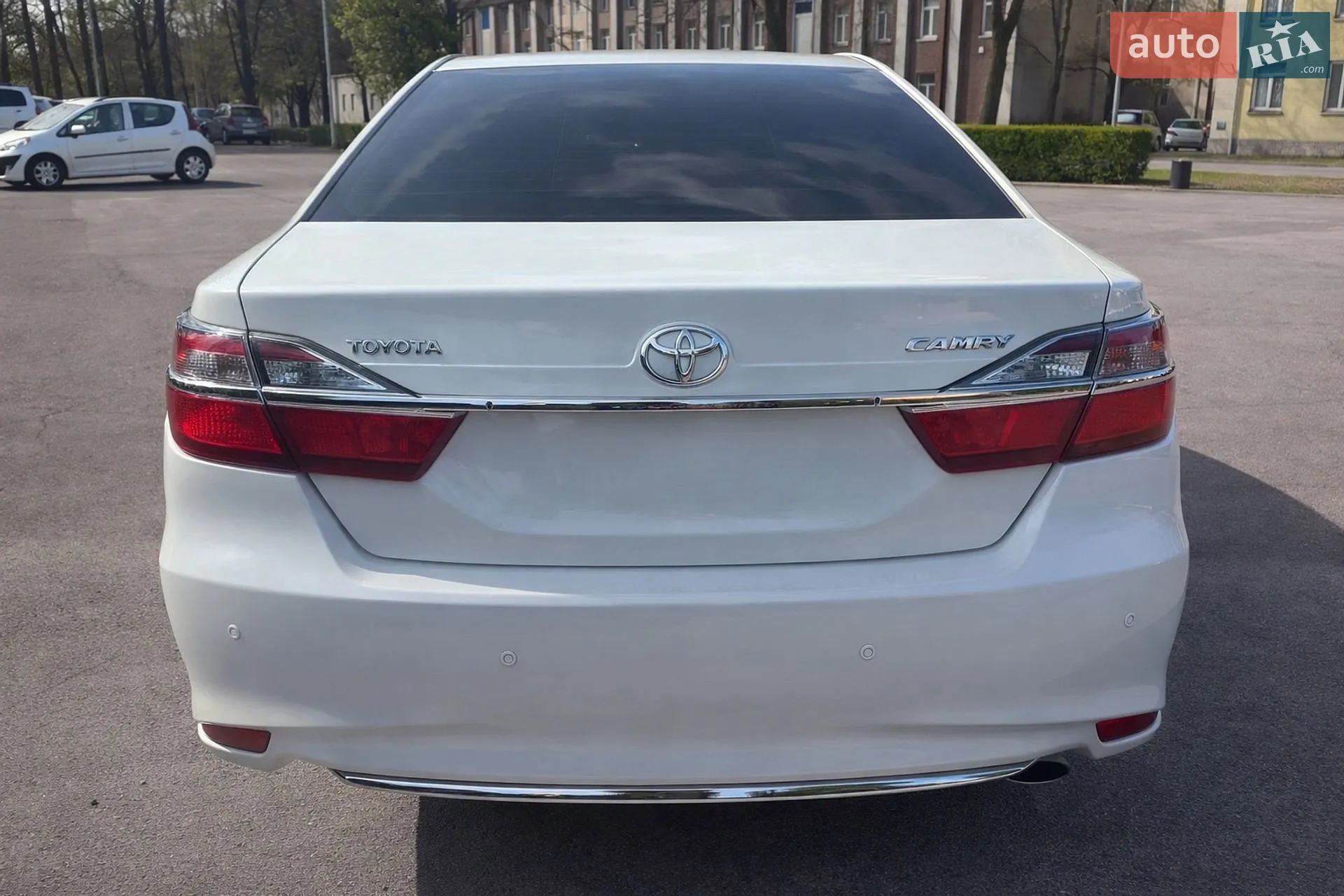 2016 Toyota Camry - мініатюра 2