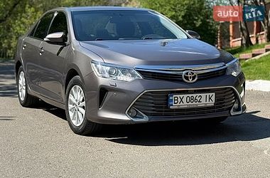 Седан Toyota Camry 2015 в Києві