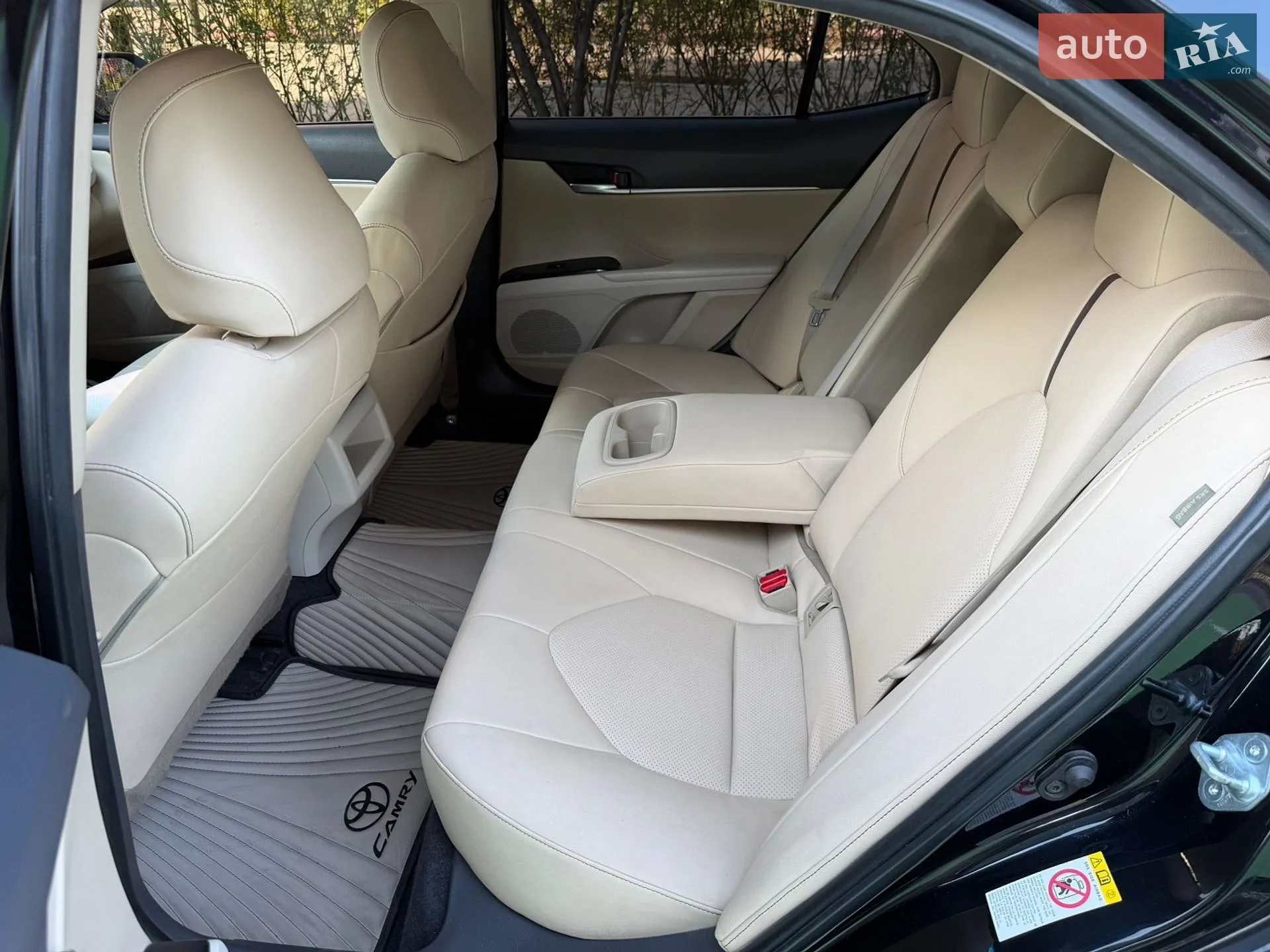 2017 Toyota Camry - мініатюра 21