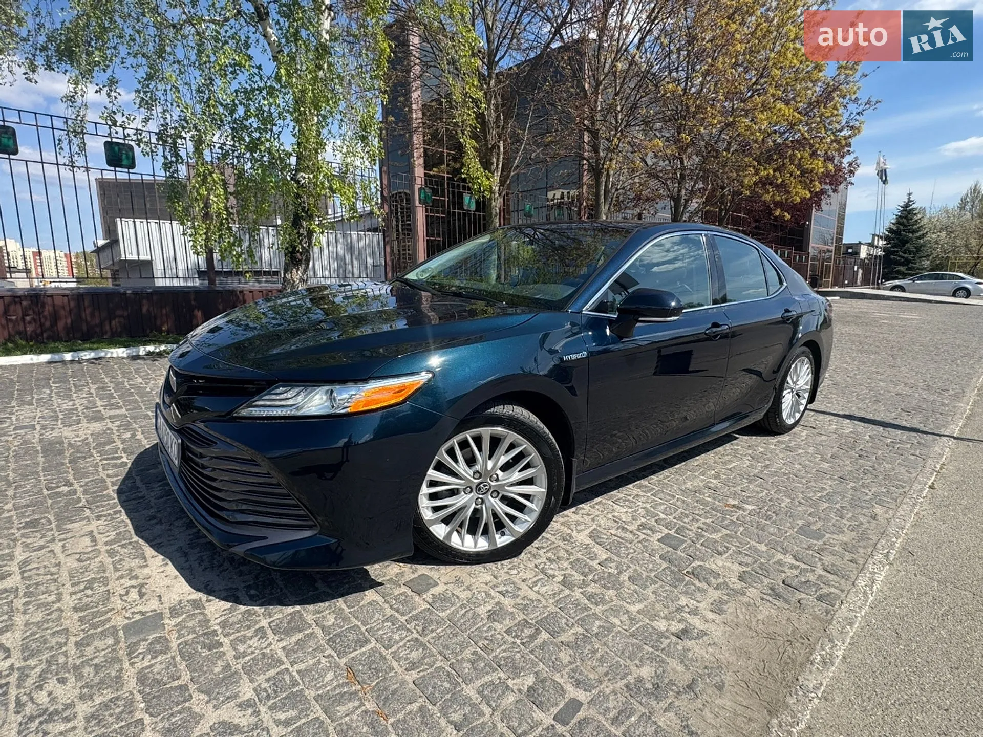 2019 Toyota Camry - фото 1