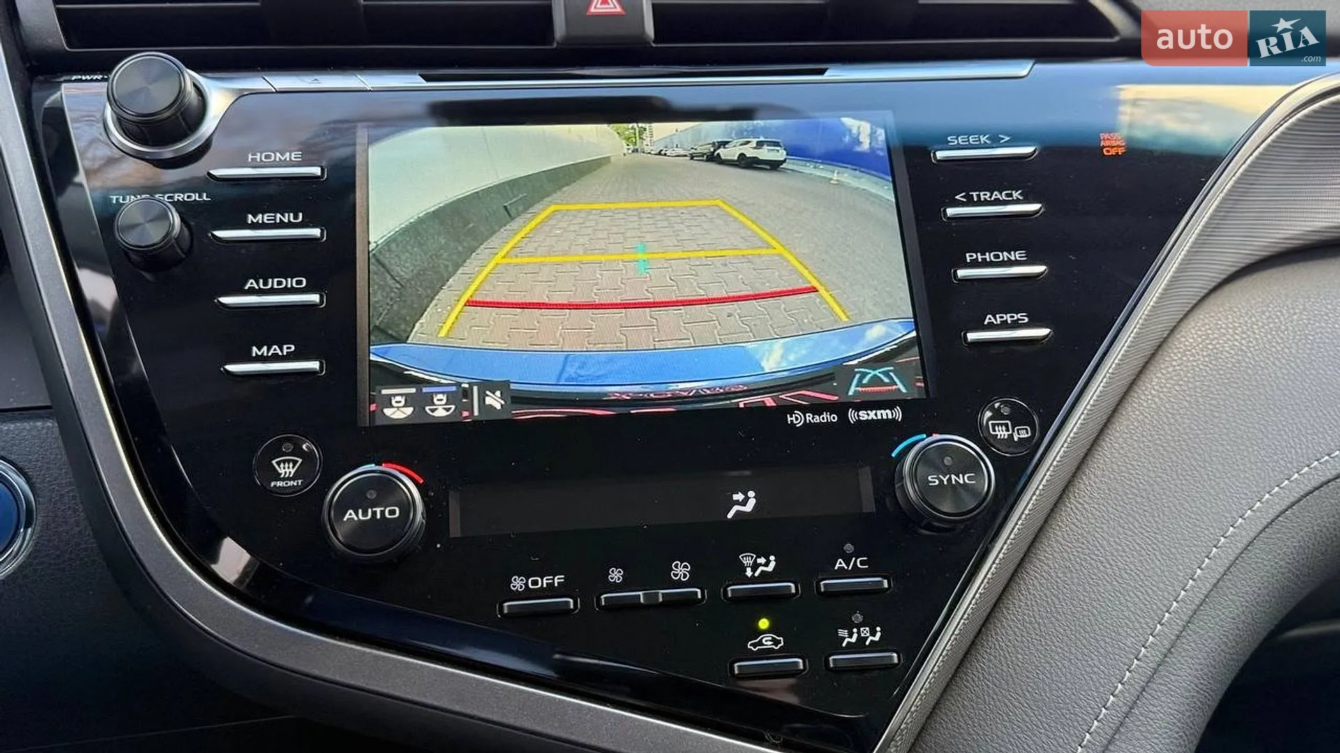2020 Toyota Camry - мініатюра 23