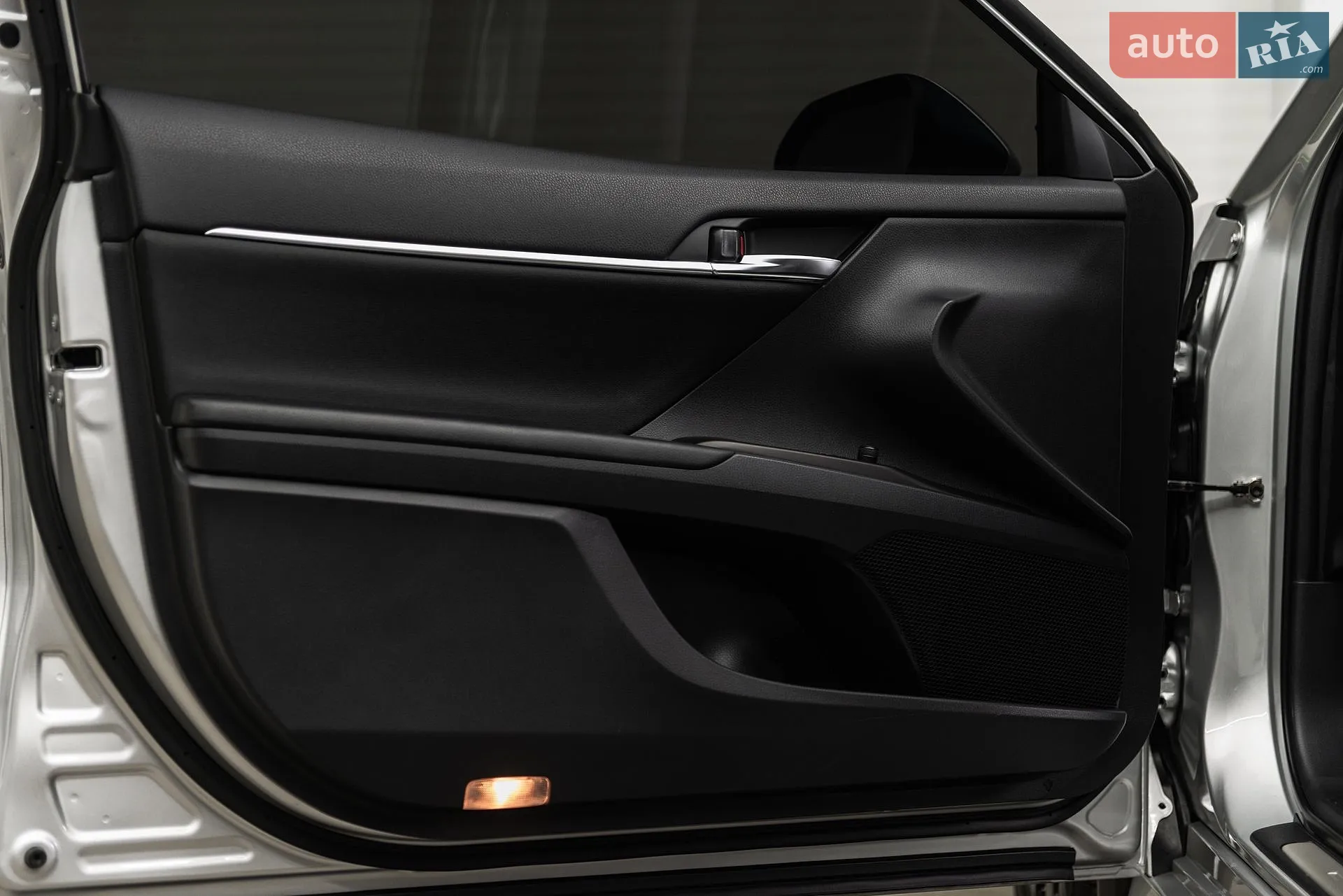 2021 Toyota Camry - мініатюра 25